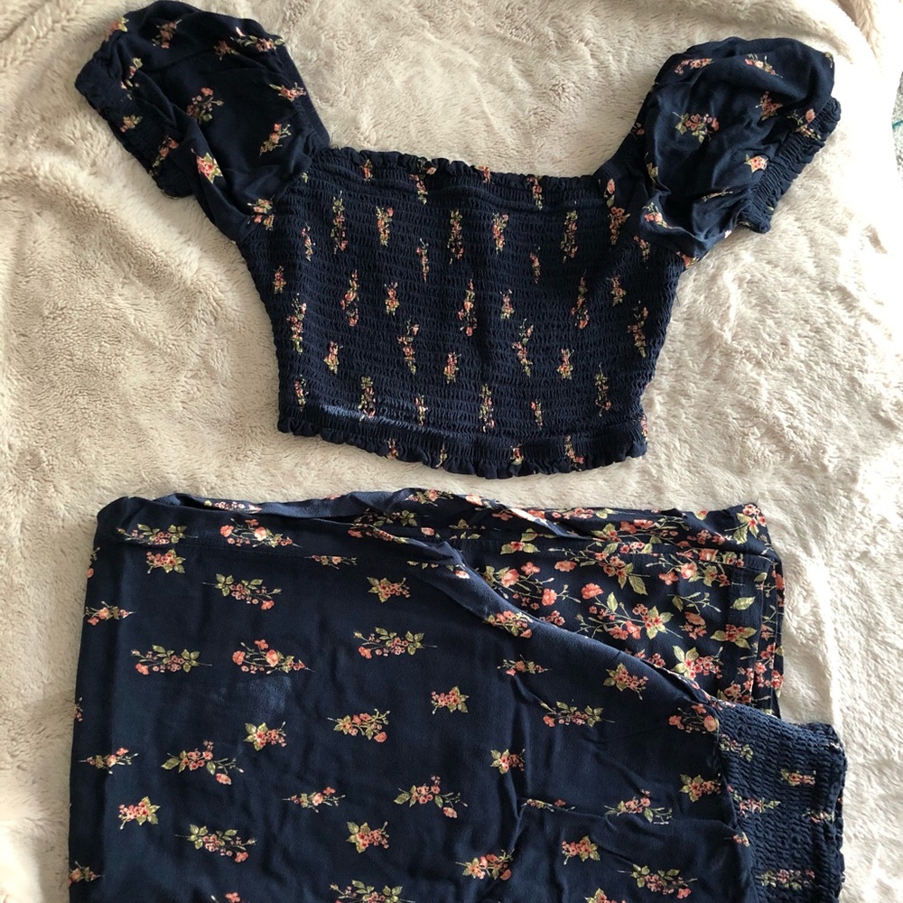 Navy and Pink Floral Off The Shoulder Top and Wide Leg Pants Set - Picture 6 of 13